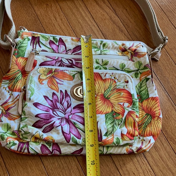 🔥Gorgeous Cross Body or Shoulder Mini Bag 🌸 - Picture 4 of 12